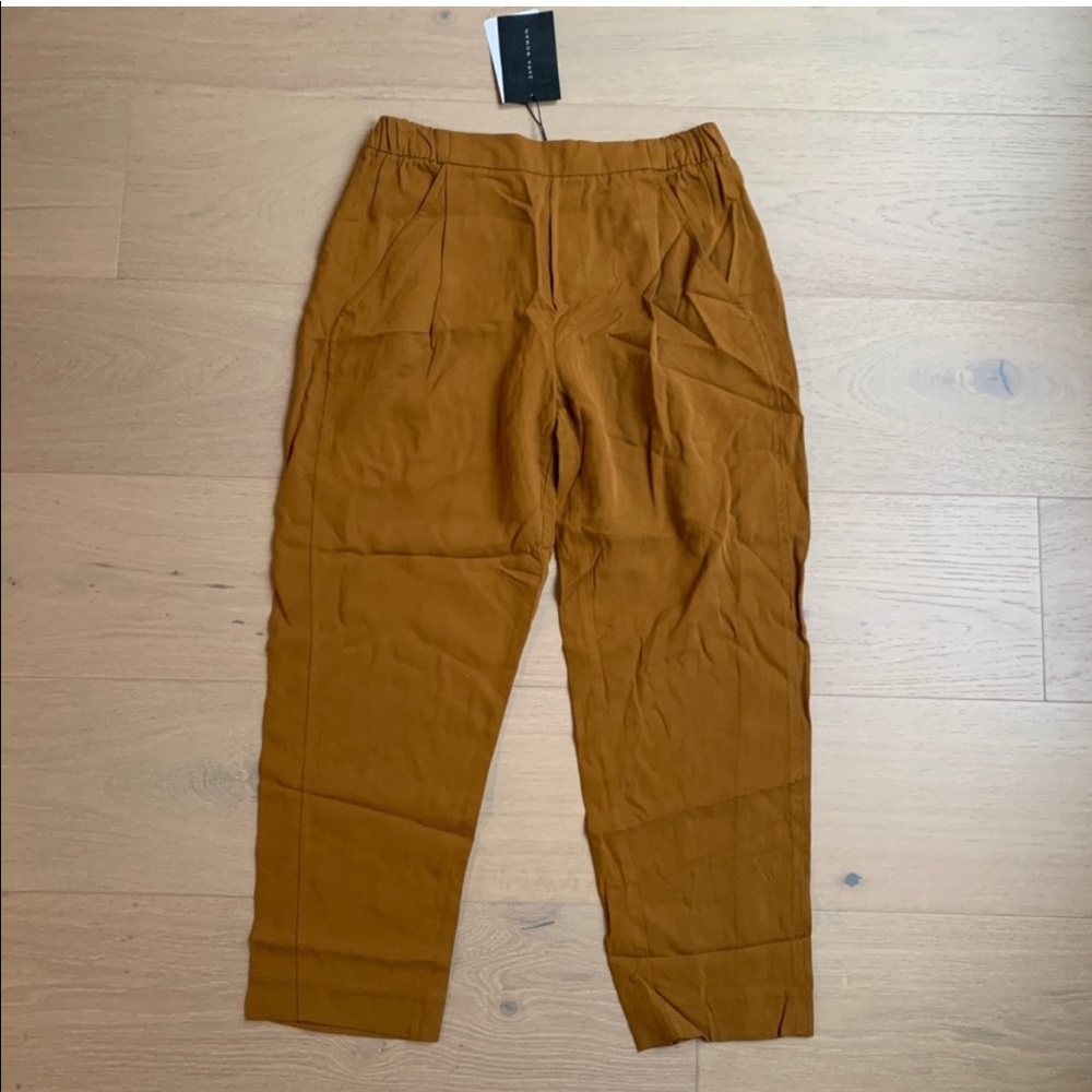 Zara NWT tapered leg ankle pants - Size Small